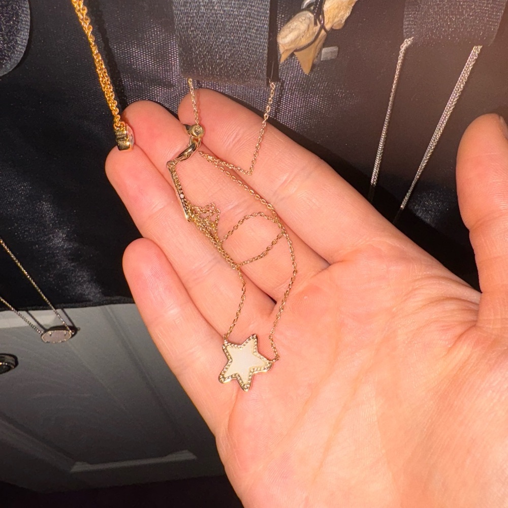 Kendra Scott Gold Star Pendant Necklace